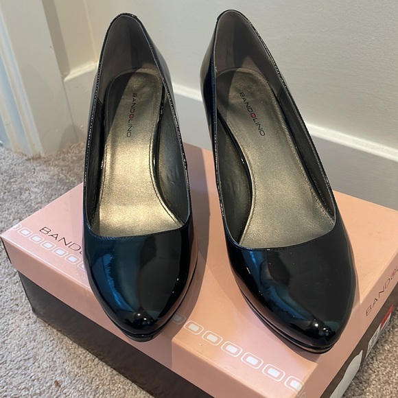 Bandalino Patent Leather Pumps - Picture 2 of 7